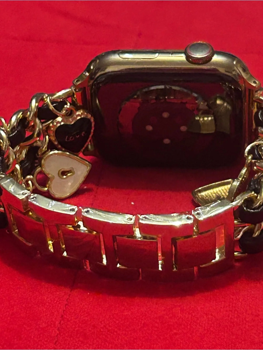 The Groovy Girl fashionable gold